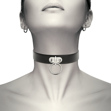 Collana fetish vegana regolabile in pelle senza nickel di Coquette